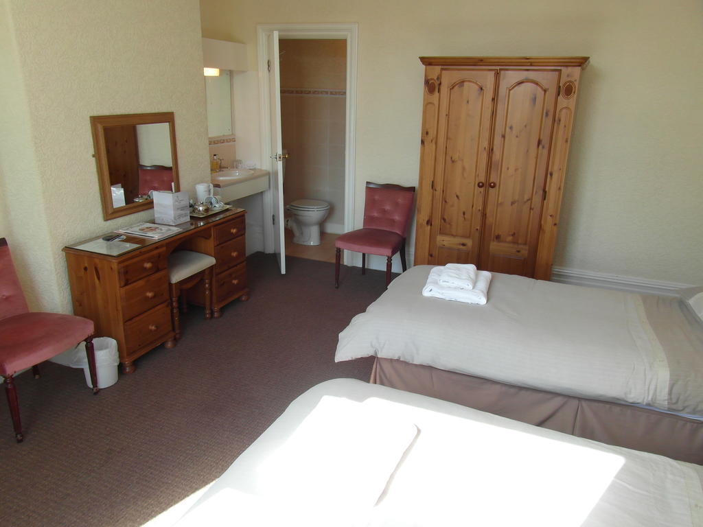Lisdoonie Hotel Barrow-in-Furness Room photo