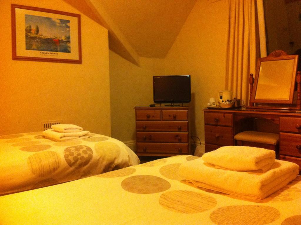 Lisdoonie Hotel Barrow-in-Furness Room photo